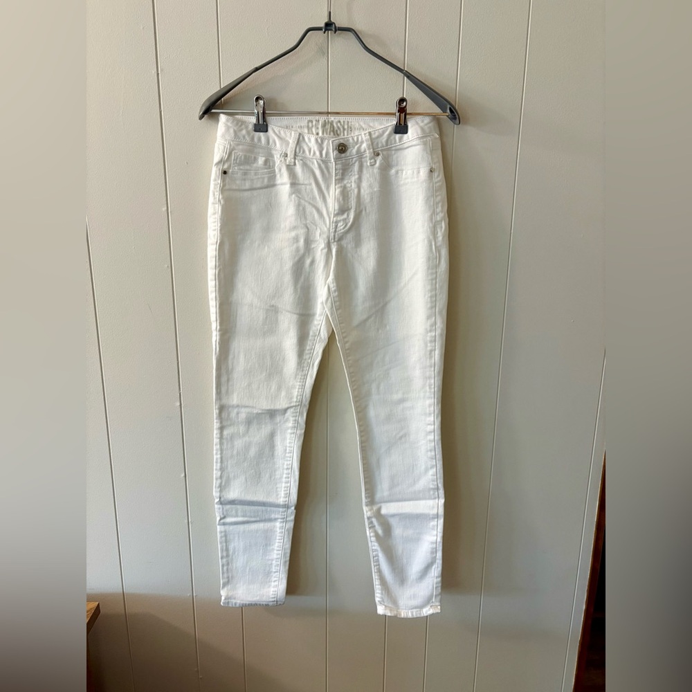 Rewash Women’s White Ankle Cropped Pants size 29 with stretch